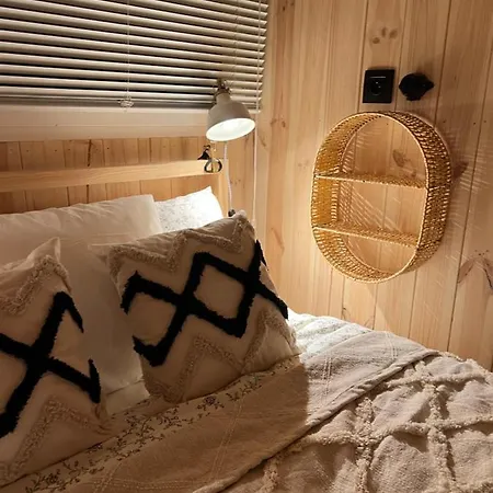 Wiatkapl Lägenhet Leśna